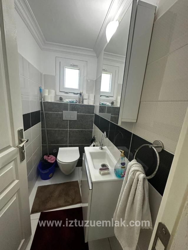 Eingeschossiges Haus Mit 2 Schlafzimmern Und Einem Zusätzlichen Zimmer Auf Einem 459 M² Großen Grundstück In Okçular Zu Verkaufen