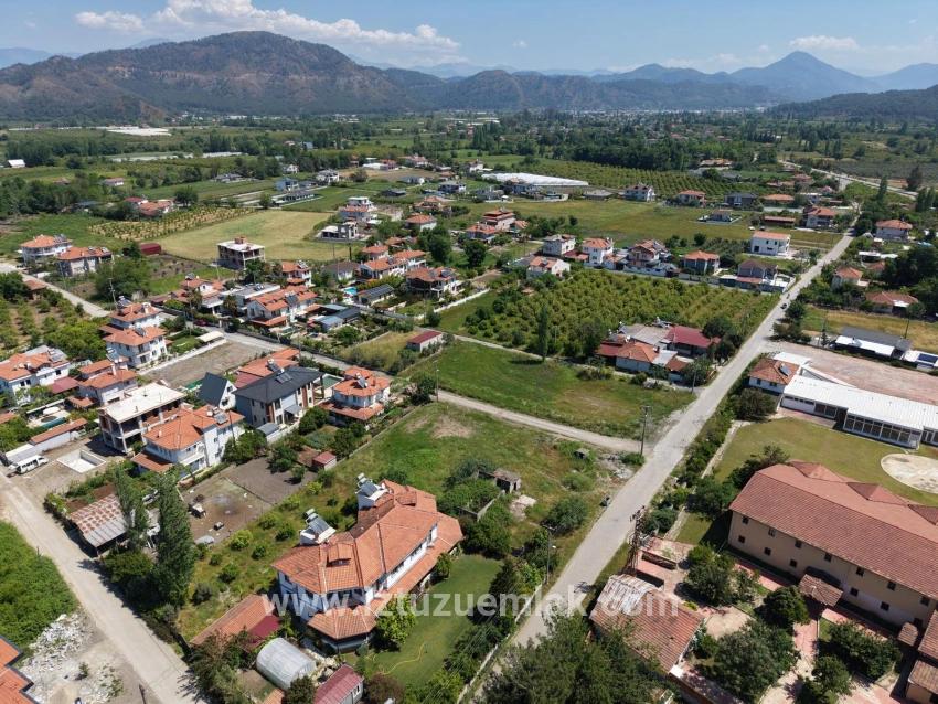 Grundstück Zum Verkauf In Okçular, 1050 M², Im Wohngebiet Des Dorfes.