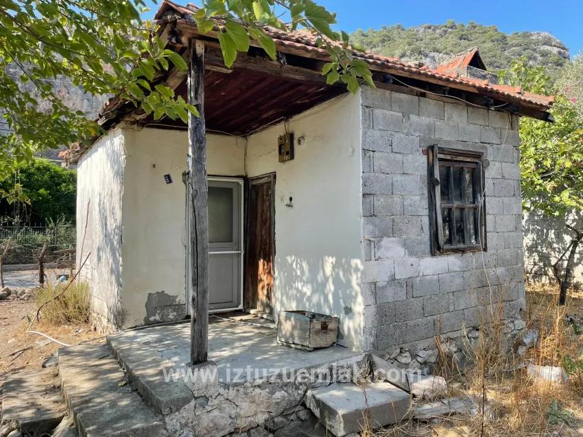 Freistehendes Haus (2765 M²) In Çandır, Direkt Am Kanal, Zu Verkaufen.