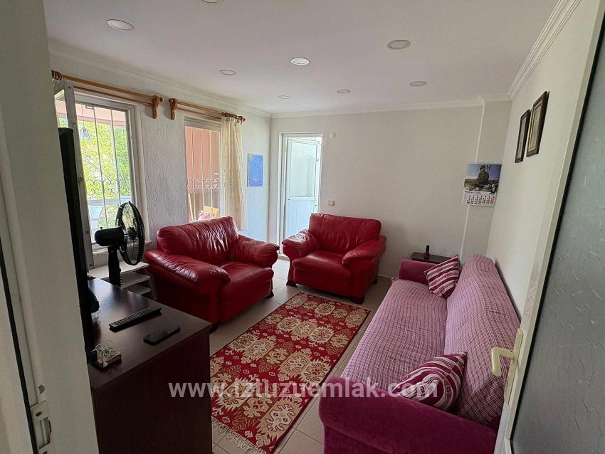 Zweistöckiges Haus Auf Einem 514 M² Großen Grundstück In Okçular Zu Verkaufen.