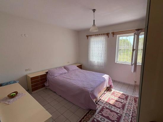 Zweistöckiges Haus Auf Einem 514 M² Großen Grundstück In Okçular Zu Verkaufen.