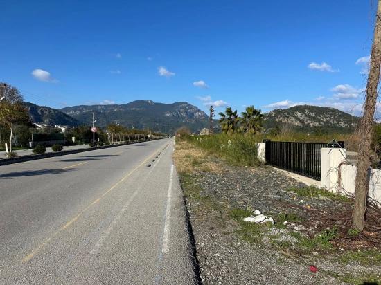 5.111 M² Großes Gewerbe- Und Wohngrundstück Zum Verkauf, Direkt An Der Hauptstraße In Dalyan Gelegen