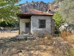 1+0-Zimmer Einfamilienhaus Zu verkaufen in Çandır Bz. Köyceğiz - 2.765 m²