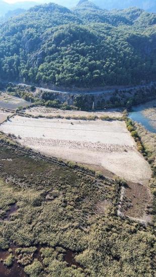 3210 M² Großes 2b-grundstück In Çandır, Direkt Am Seeufer, Zu Verkaufen