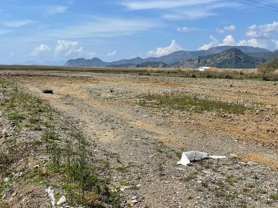 19.600 M² Großes Grundstück Zum Verkauf, Direkt An Der Straße Dalyan Iztuzu Beach Gelegen.