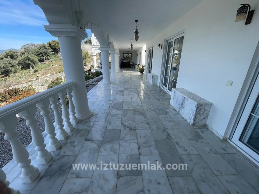 Vip Villa For Sale In Gökbel, On A 5000m2 Plot With Full Sea View.