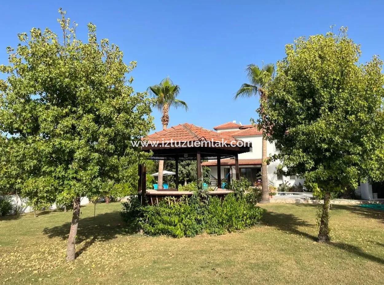 Villa For Sale In Okçular On 1007M2 Plot