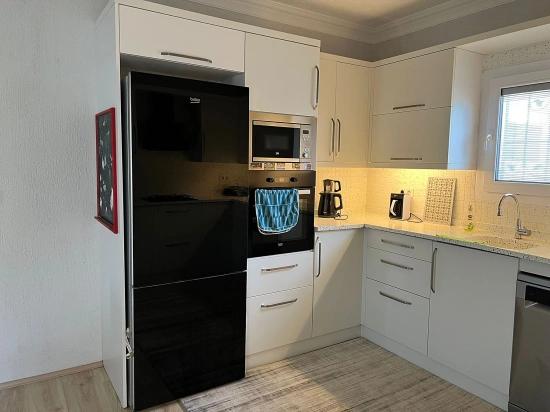 Угловой Участок, 600 М2, Вилла 3+1, Продается В Дальяне.