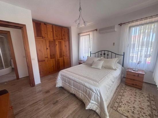 Продается Вилла Площадью 848 М² С 3 Спальнями И 1 Ванной Комнатой В Дальяне, С Видом На Гробницы Королей.