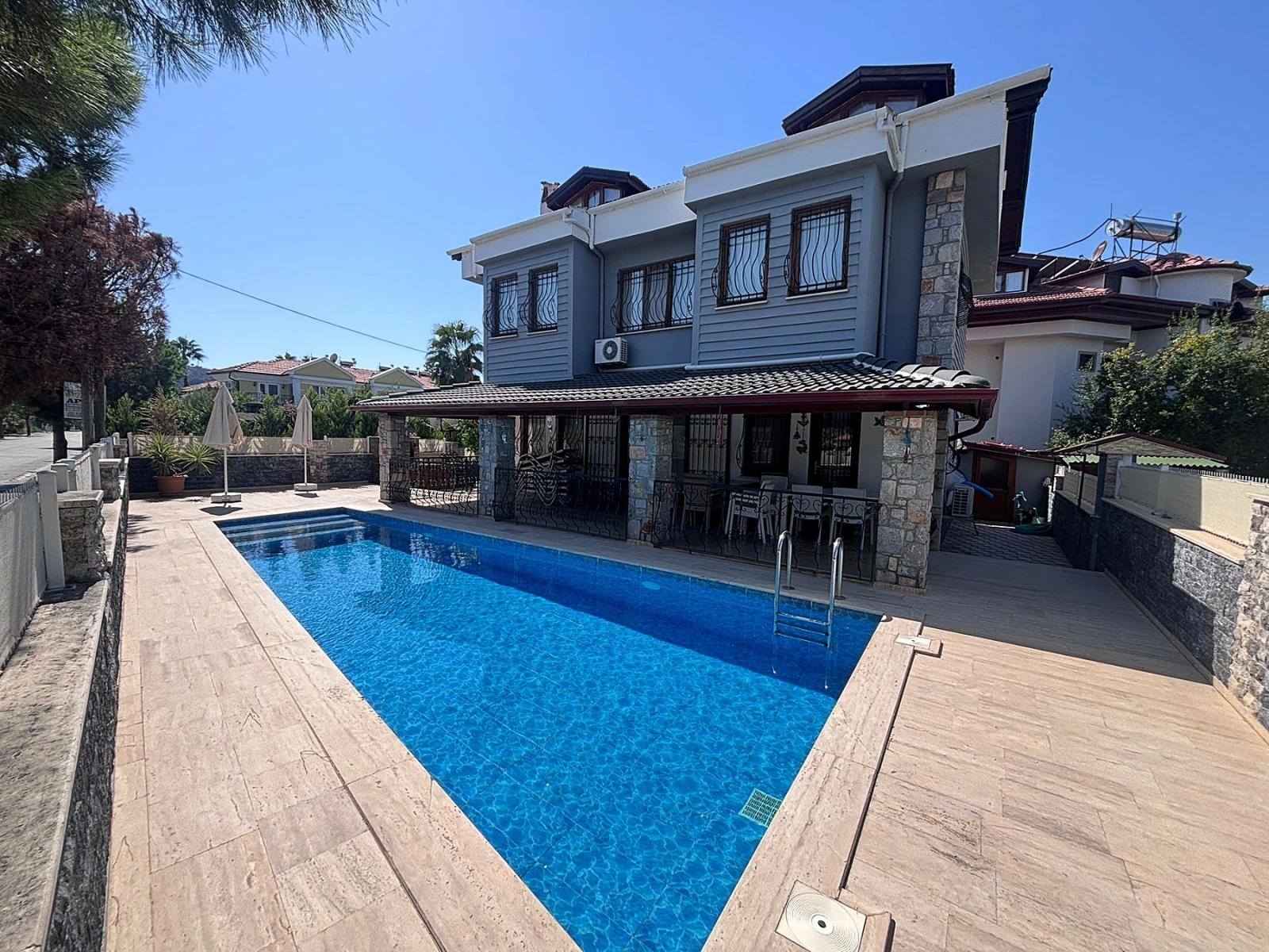 Dalyan'da 301m2 Arsa İçerisinde 5+1 Satılık Villa