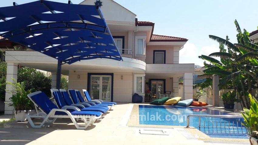 Dalyan Gülpınar 573m2 İçerisinde Satılık 4+1 Villa