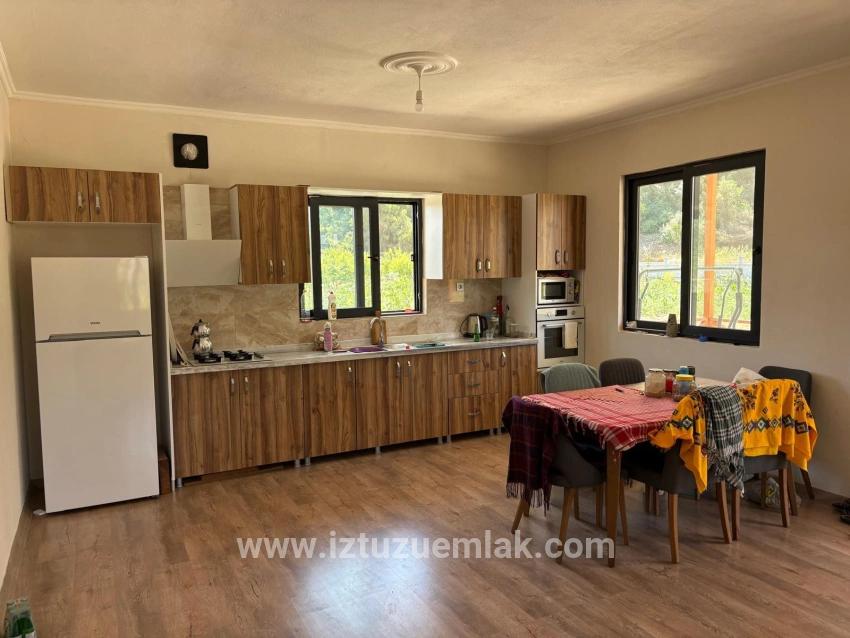 Dalyan Karadağ Mevkiinde 2500m2 Tarla İçerisinde 120m2 Müstakil Ahşap Ev