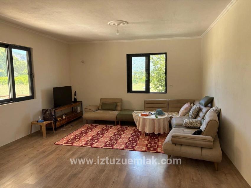 Dalyan Karadağ Mevkiinde 2500m2 Tarla İçerisinde 120m2 Müstakil Ahşap Ev