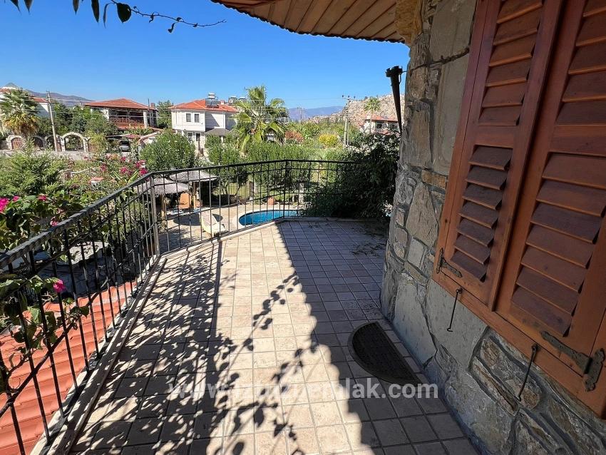 Dalyan Gülpınar'da 580m2 Arsa İçerisinde Satılık Taş Villa