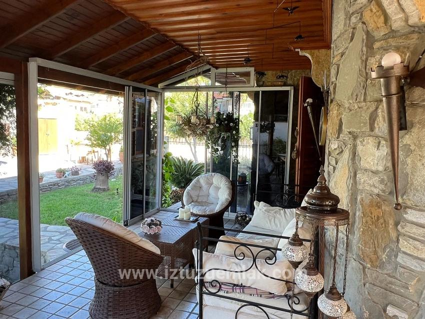 Dalyan Gülpınar'da 580m2 Arsa İçerisinde Satılık Taş Villa