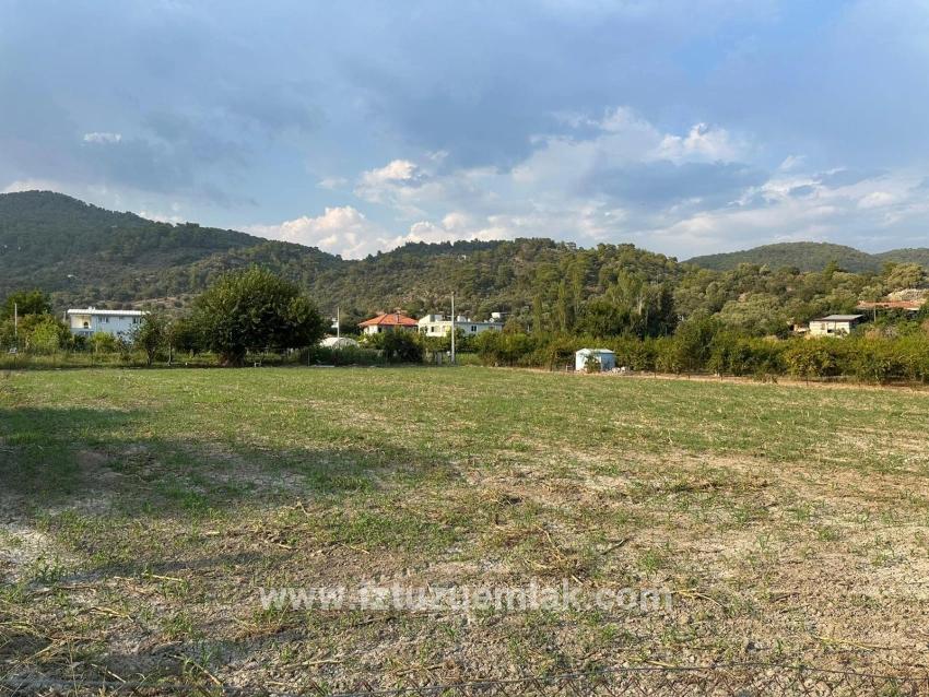 Çandır'da Köy Yerleşik Alanı İçerisinde Rızai-taksimli 1160m2 Satılık Arsa