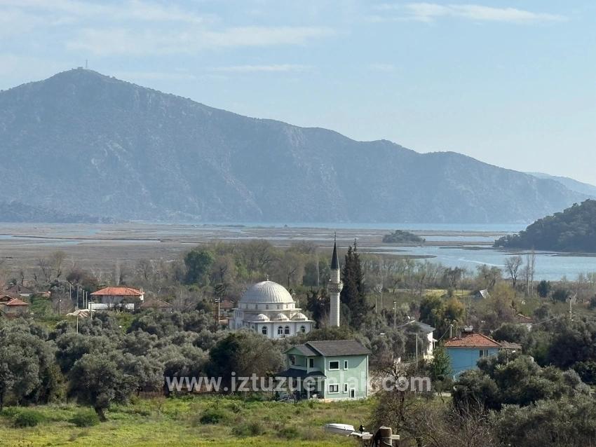 Köyceğiz Çandır Köyü'de Hisseli Rızai Taksimli 2.023m2 Satılık Tarla