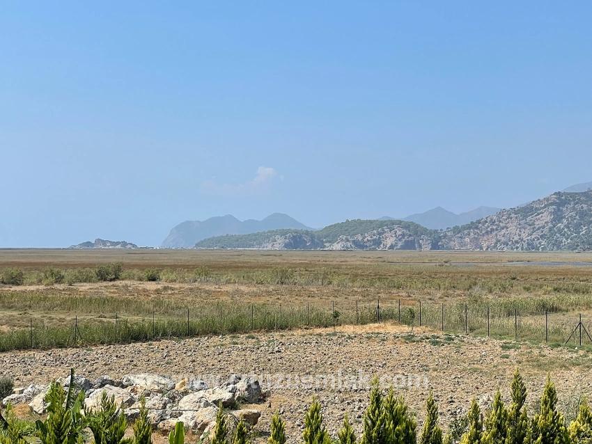 Dalyan İztuzu Manzaralı 7000m2 Arsa İçinde 4+1 Satılık Lüks Villa