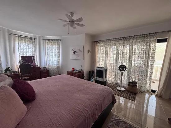 Dalyan Maraş'ta Köşebaşı 980m2 Arsa İçerisinde 5+1 Satılık Villa