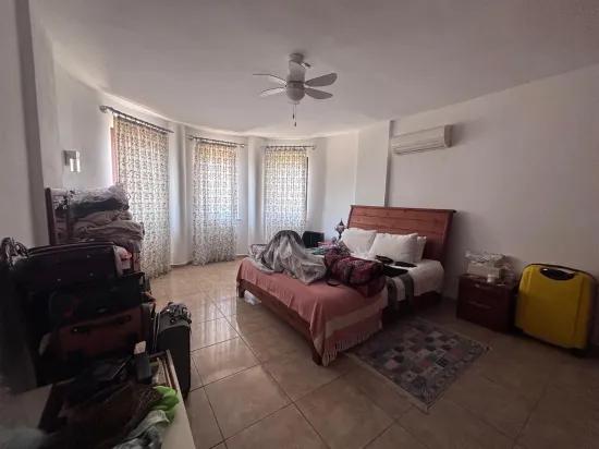 Dalyan Maraş'ta Köşebaşı 980m2 Arsa İçerisinde 5+1 Satılık Villa
