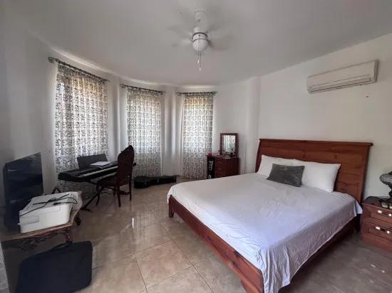 Dalyan Maraş'ta Köşebaşı 980m2 Arsa İçerisinde 5+1 Satılık Villa