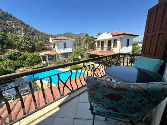 Dalyan Gülpınar'da Site İçerisinde 2+1 Satılık Villa