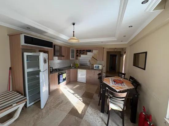 Dalyan Maraş'ta kral mezarları manzaralı 4+1 satılık villa