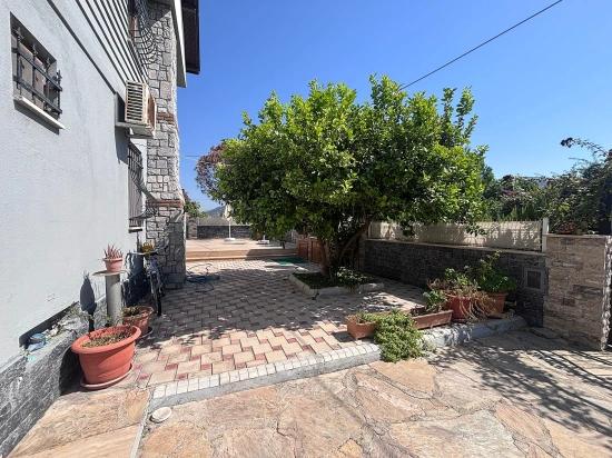 Dalyan'da 301m2 Arsa İçerisinde 5+1 Satılık Villa