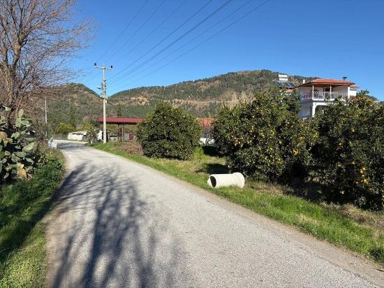 Ekşiliyurt'ta 1085m2 Yerleşik Alan İçerisinde İmarlı Satılık Arsa