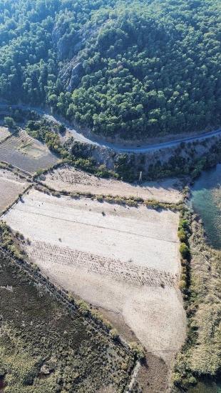 Çandır'da Göle Sıfır 3210m2 Satılık 2b Arazisi