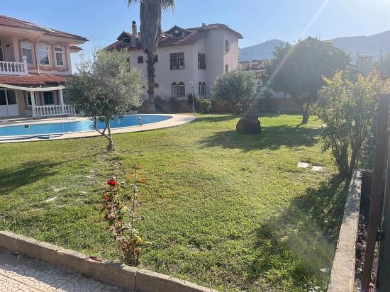Dalyan'da 1000m2 Arsa İçerisinde 4+1 Satılık Villa