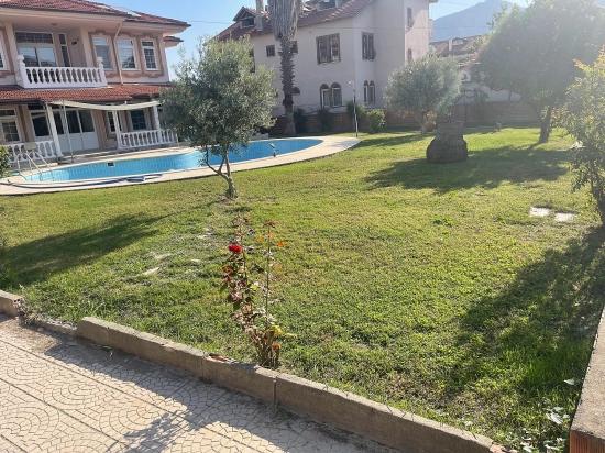 Dalyan'da 1000m2 Arsa İçerisinde 4+1 Satılık Villa