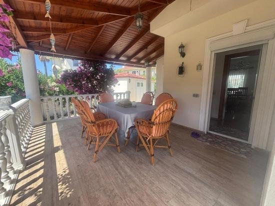 Dalyan'da 848m2 Kral Mezarları Manzaralı 3+1 Satılık Villa