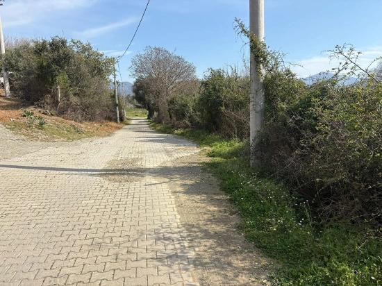 Köyceğiz Çandır Köyü'de Hisseli Rızai Taksimli 2.023m2 Satılık Tarla
