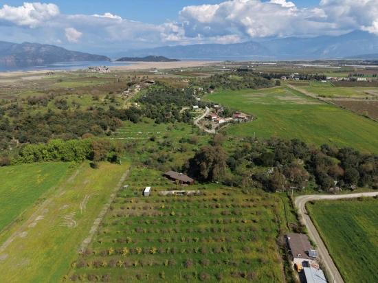 Eskiköy'de 11,000m2 Arsa İçinde Turizm Amaçlı İşletme Satılık