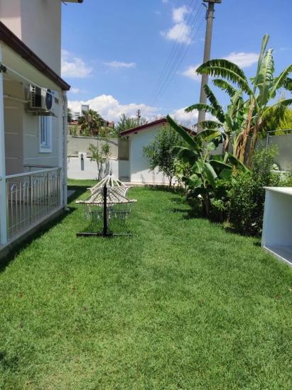 Dalyan Gülpınar'da Köşebaşı 545m2 Arsa İçinde Satılık 4+1 Villa