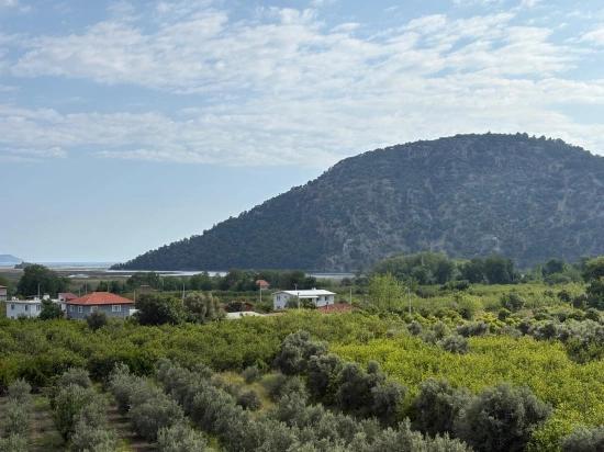 Çandır'da Deniz Ve Göl Manzaralı 1.721m2 Satılık Tarla