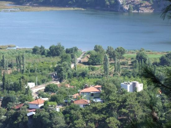 Çandır'da Göl Manzaralı 1252m2 Satılık Arsa