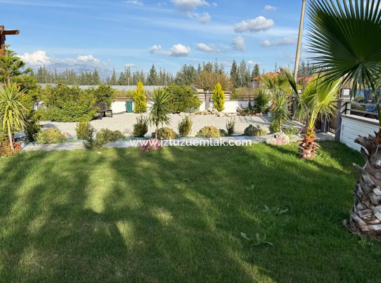 Eskiköy'de 14.136 M2 Tarla İçerisinde 4+1 Satılık Villa