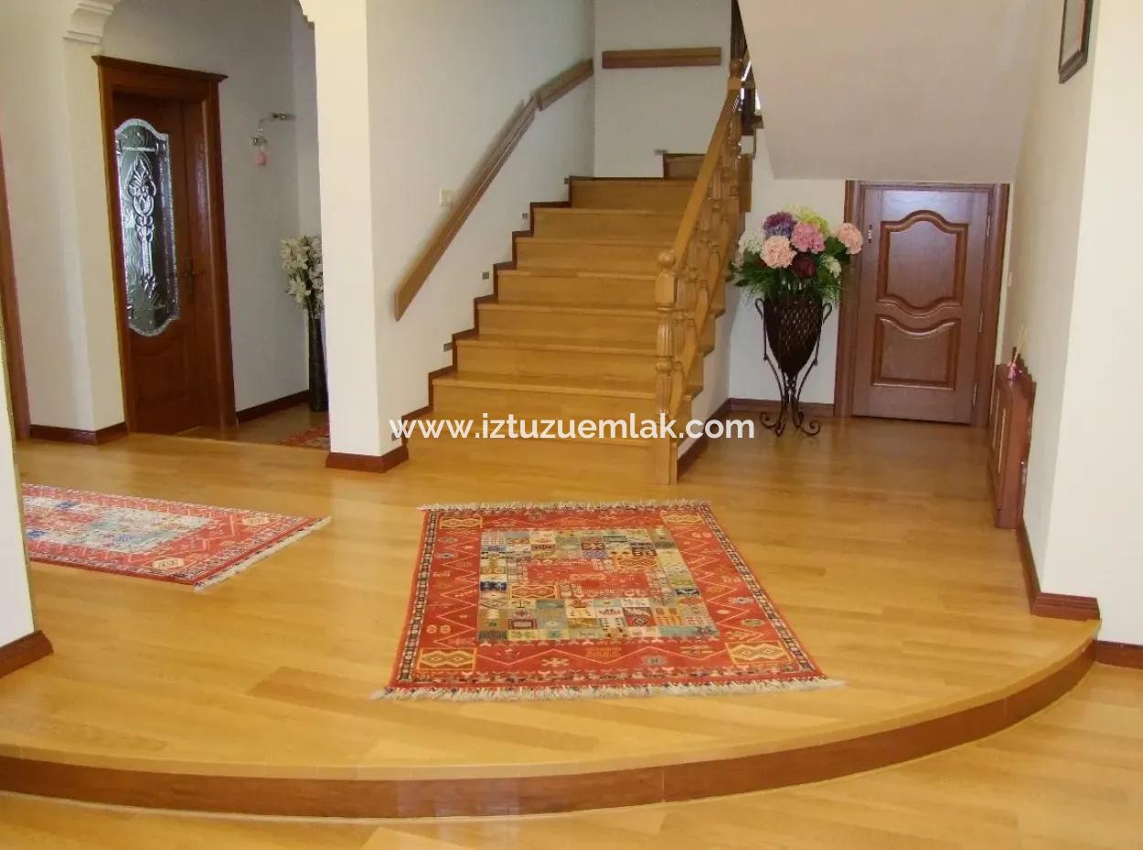 Ulada Satılık Lüks Villa Ulada 1078M2 Arsa İçinde Özel Yapılmış Satılık 4+1 Villa