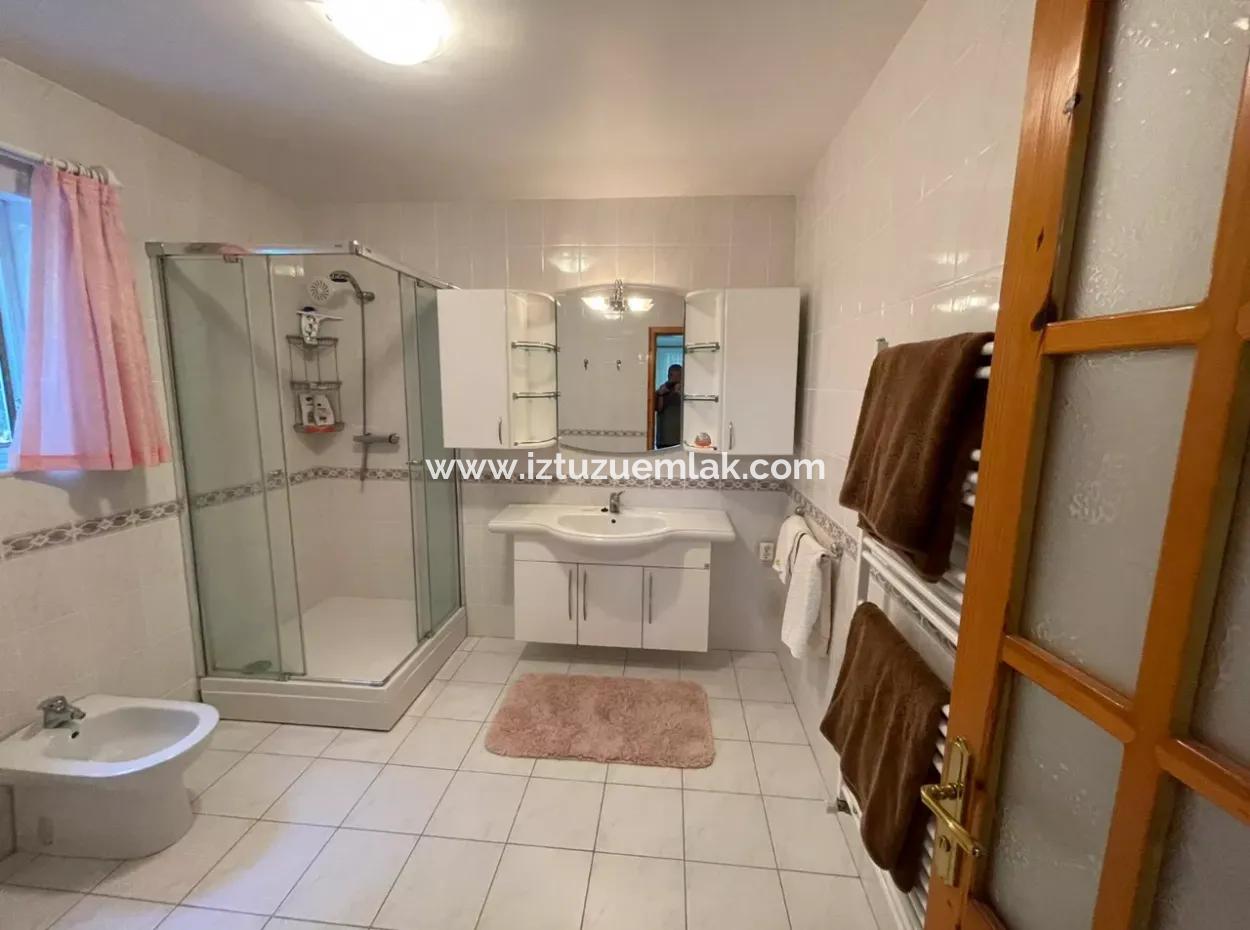 Çandır''da 5+2 Satılık Villa