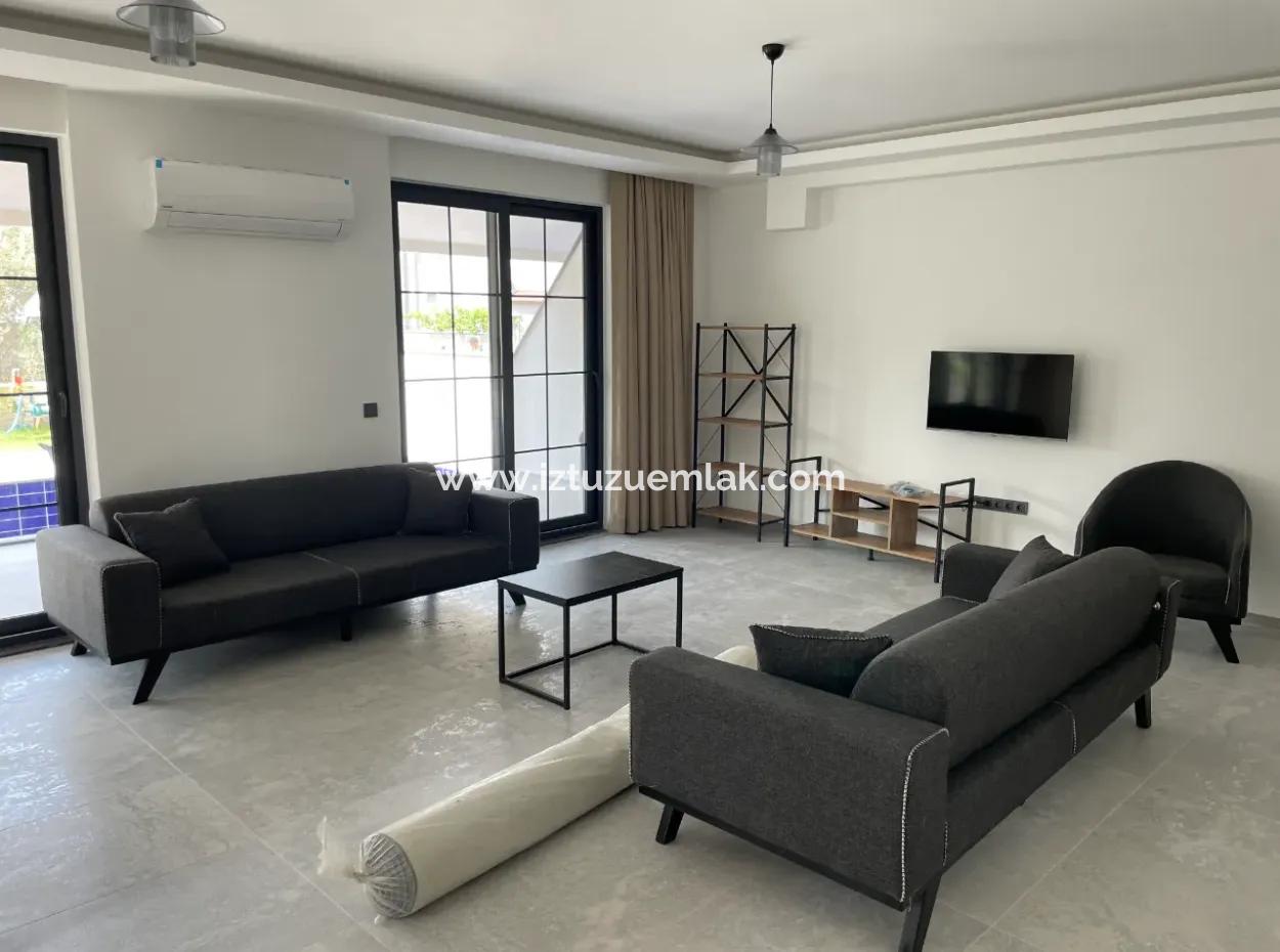 Dalyan  Merkezde 4+1 Satılık Villa