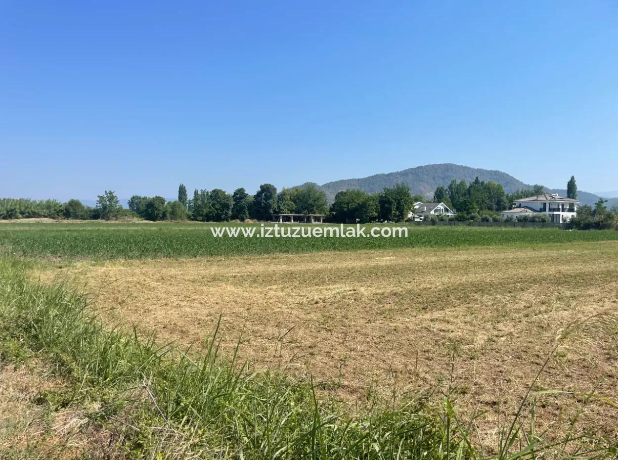 Okçular'da Köy Yerleşik Alanda 2715M2 Satılık Arsa