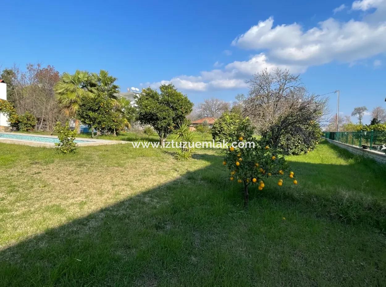 Eskiköy'de 2882 M2 Arsa İçerisinde Müstakil Satılık Tek Katlı Ev